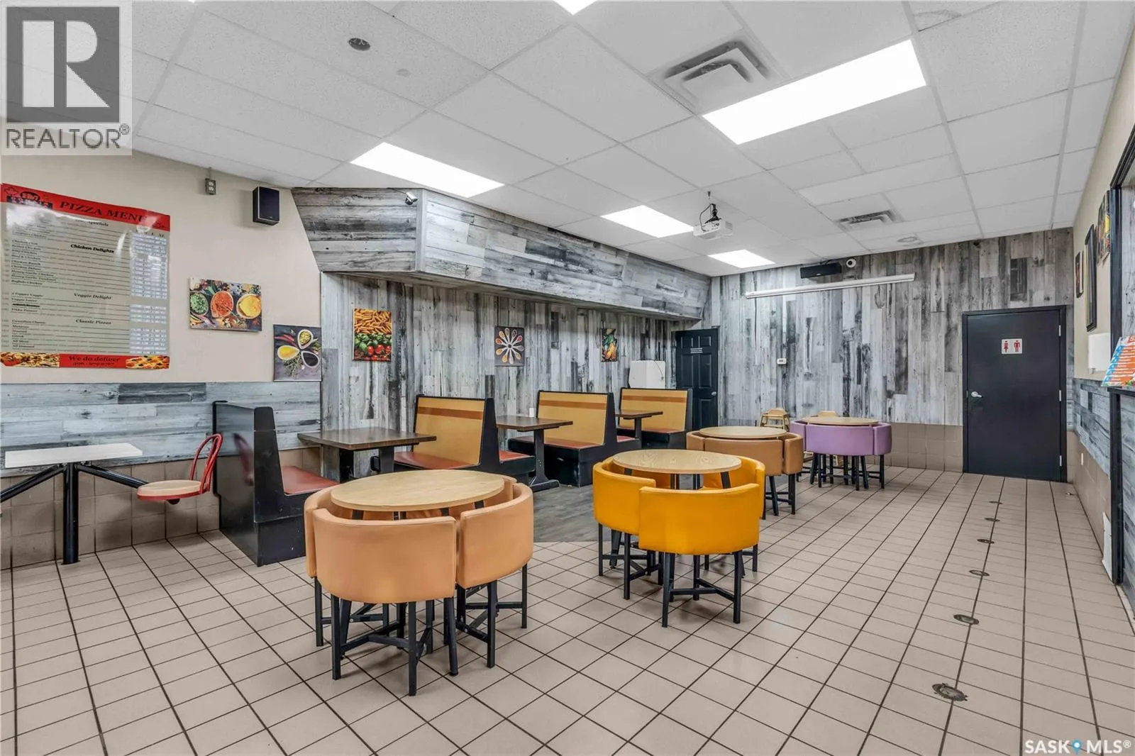 2 2102 22nd STREET W