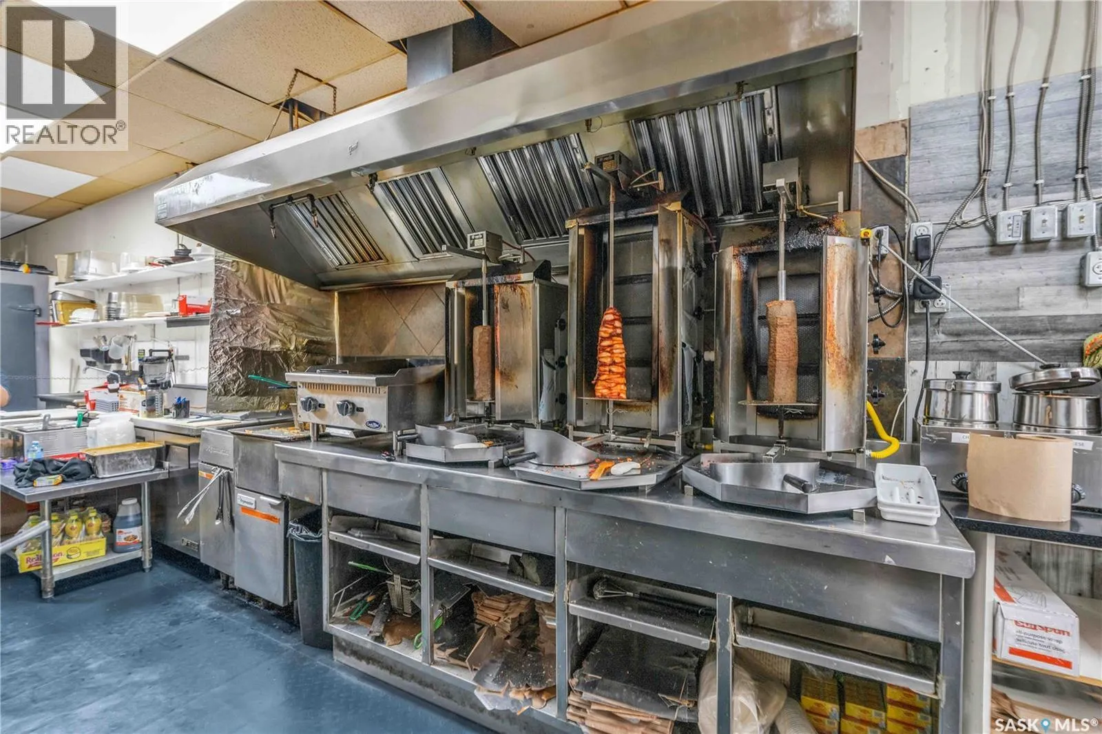 2 2102 22nd STREET W