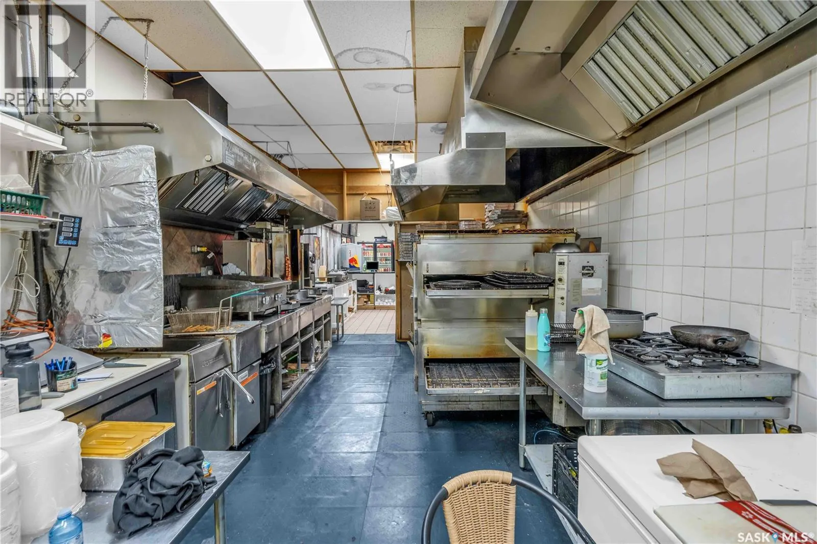 2 2102 22nd STREET W