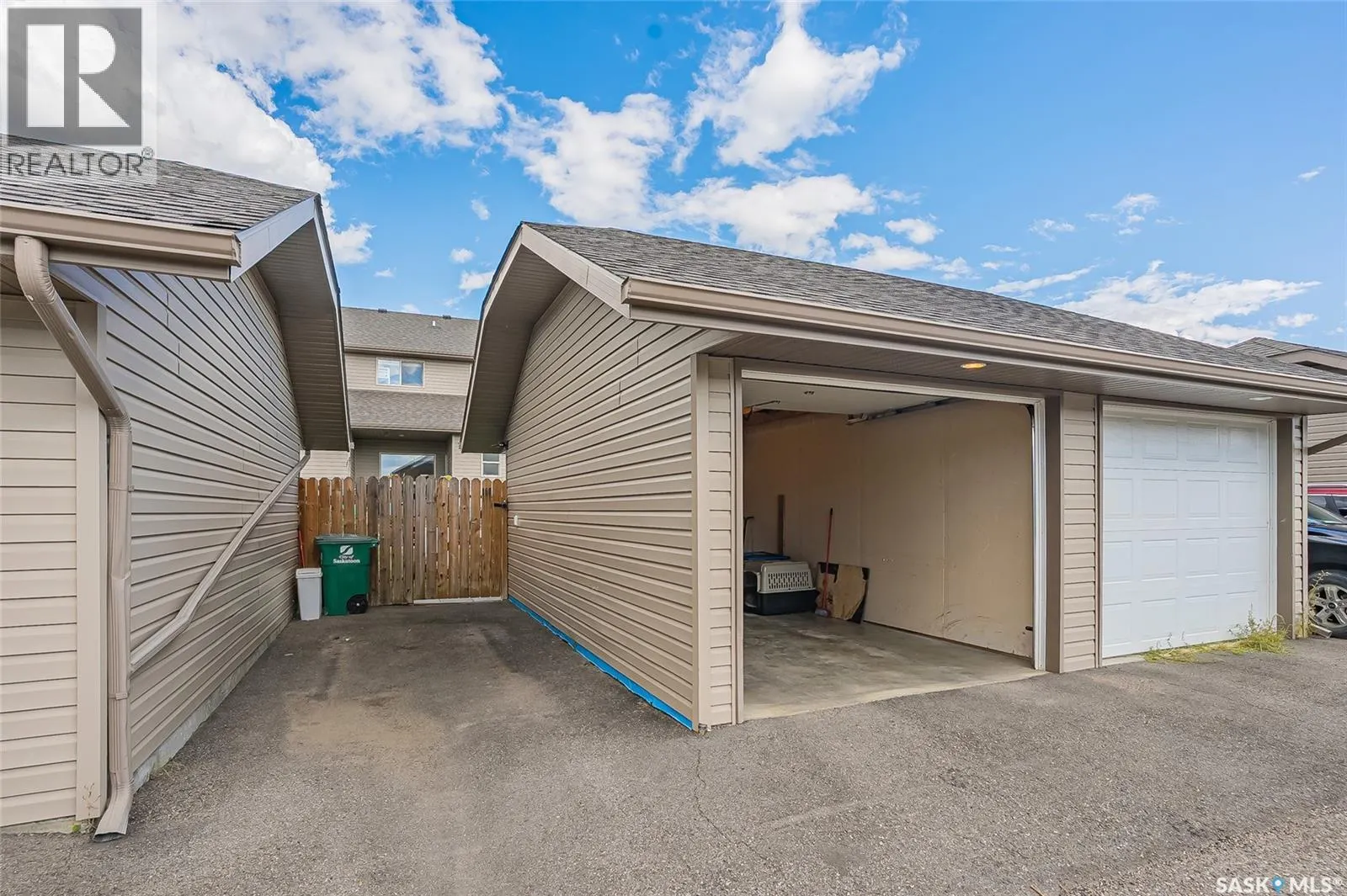 156 Rosewood GATE N
