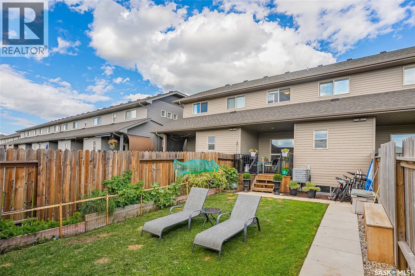 156 Rosewood GATE N