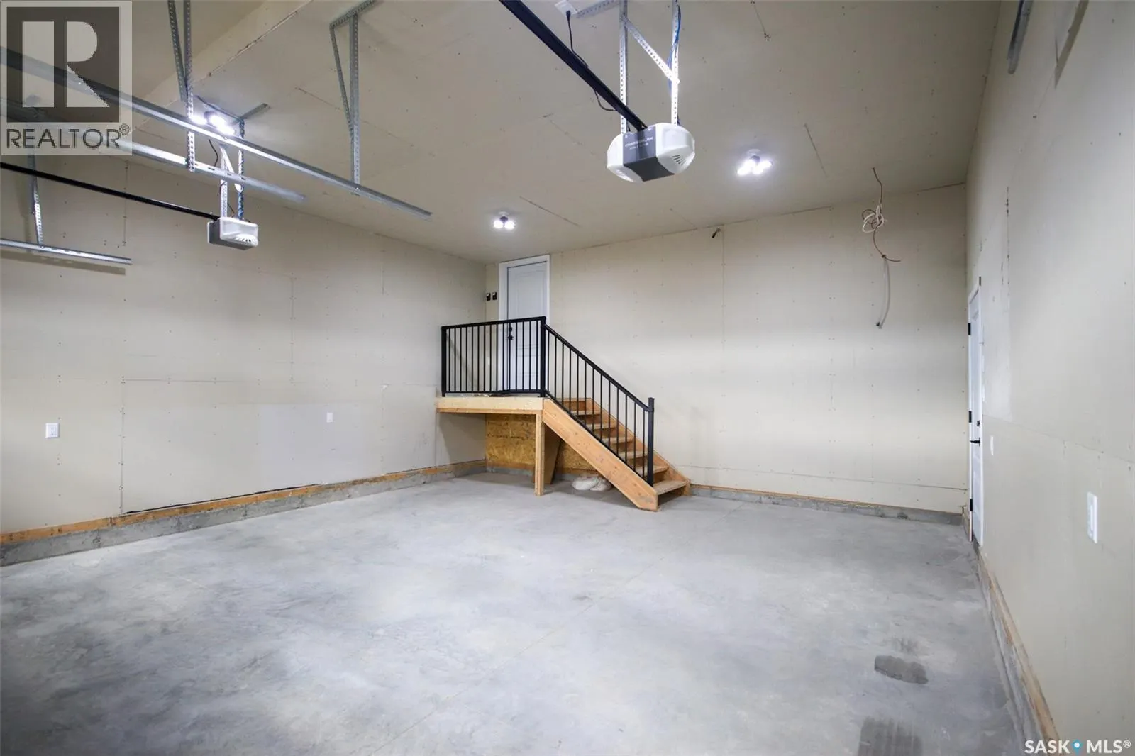 642 Sharma CRESCENT