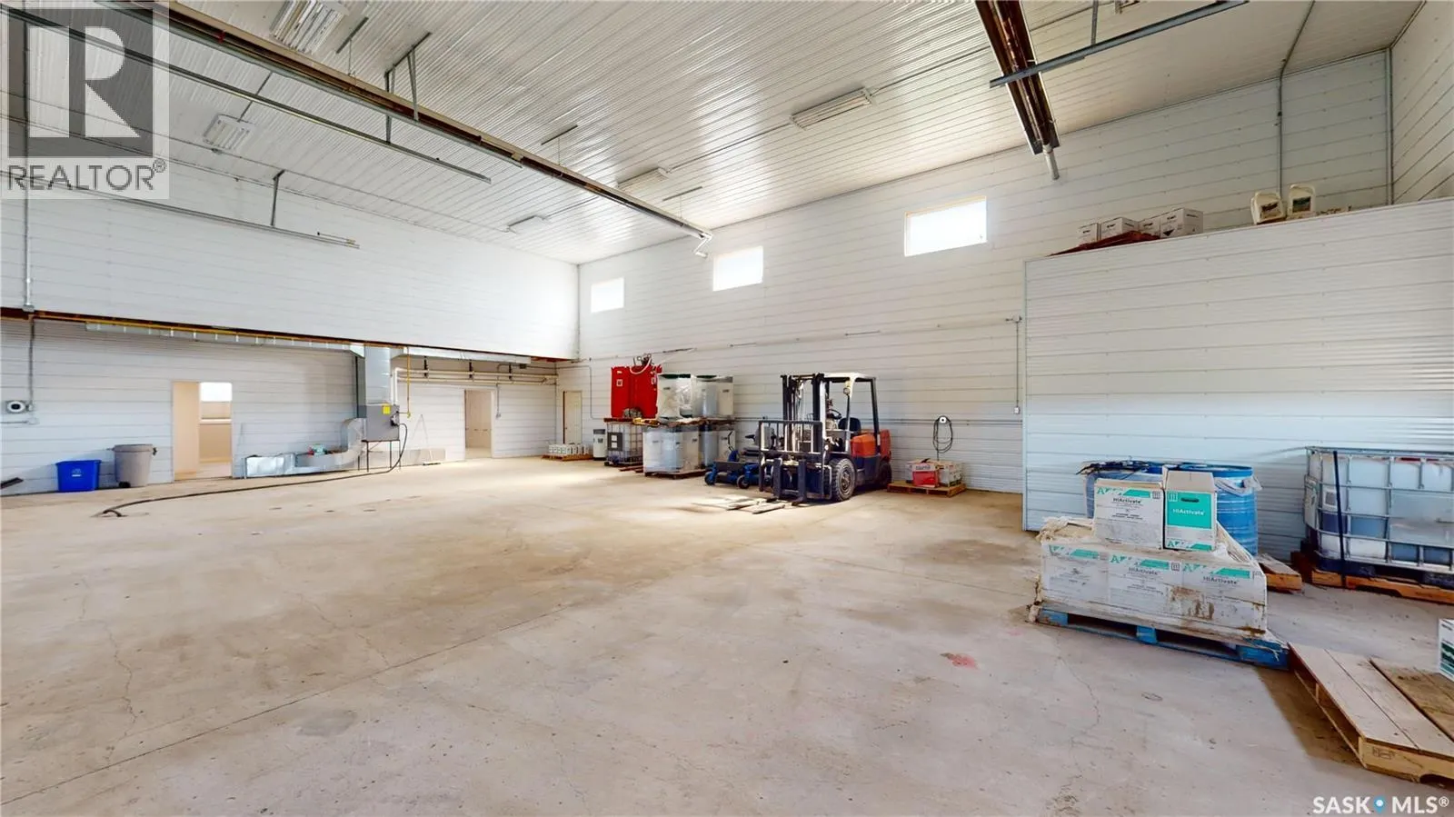 HIGHWAY 8 & 48 SHOP