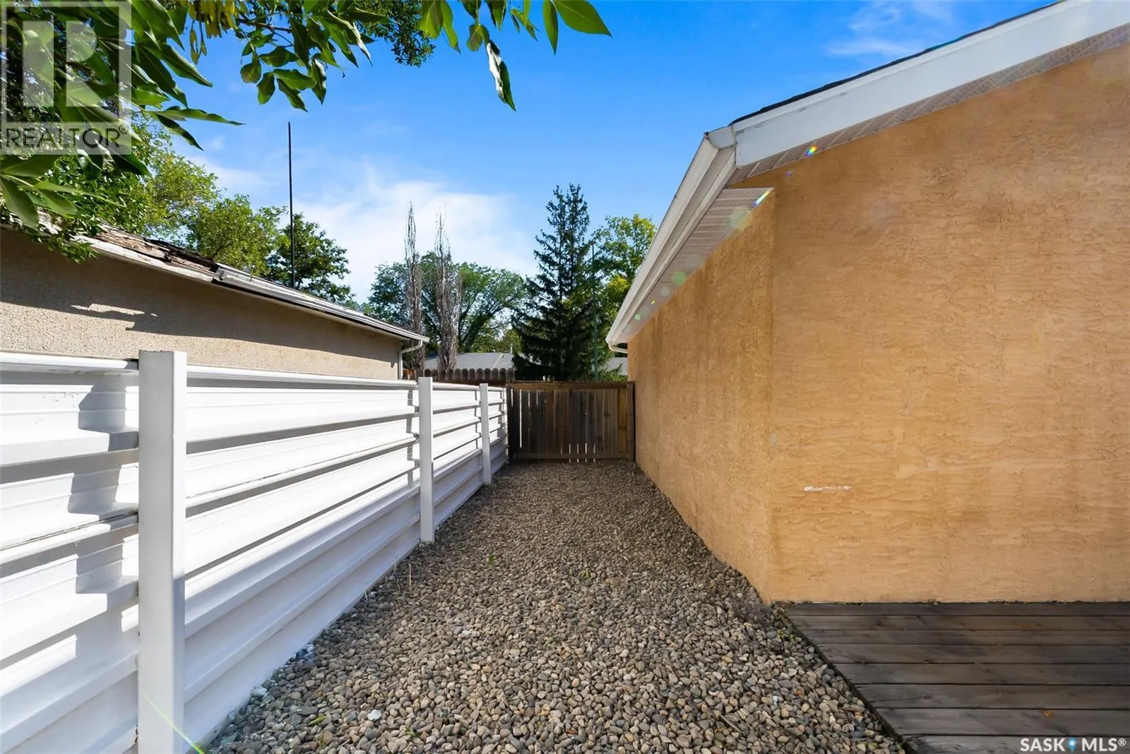 105 Borlase CRESCENT