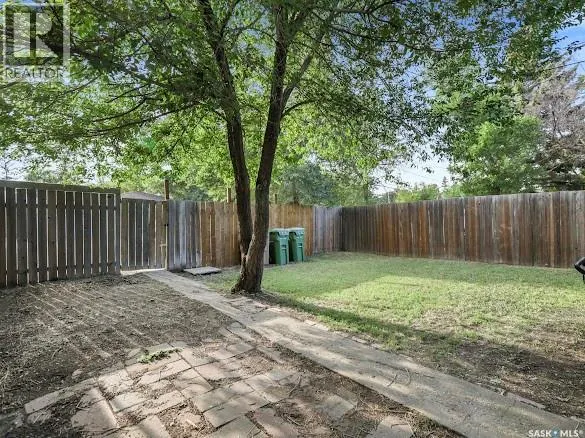 834 Rae STREET