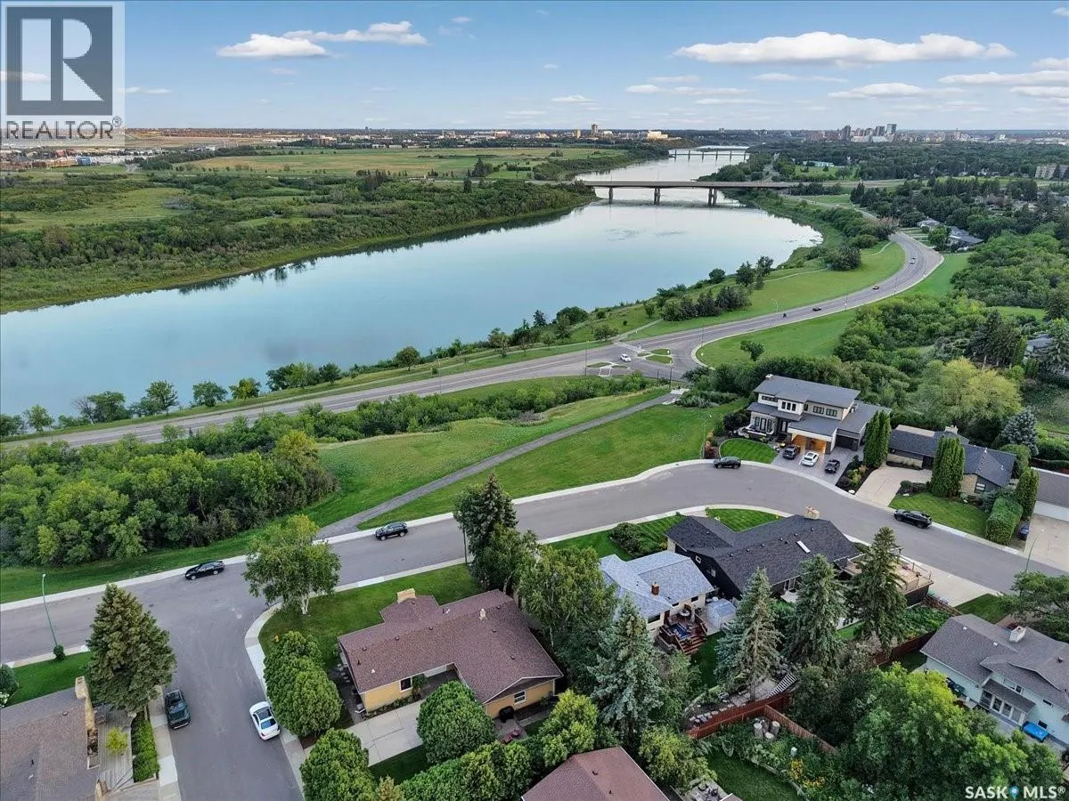 30 Capilano DRIVE