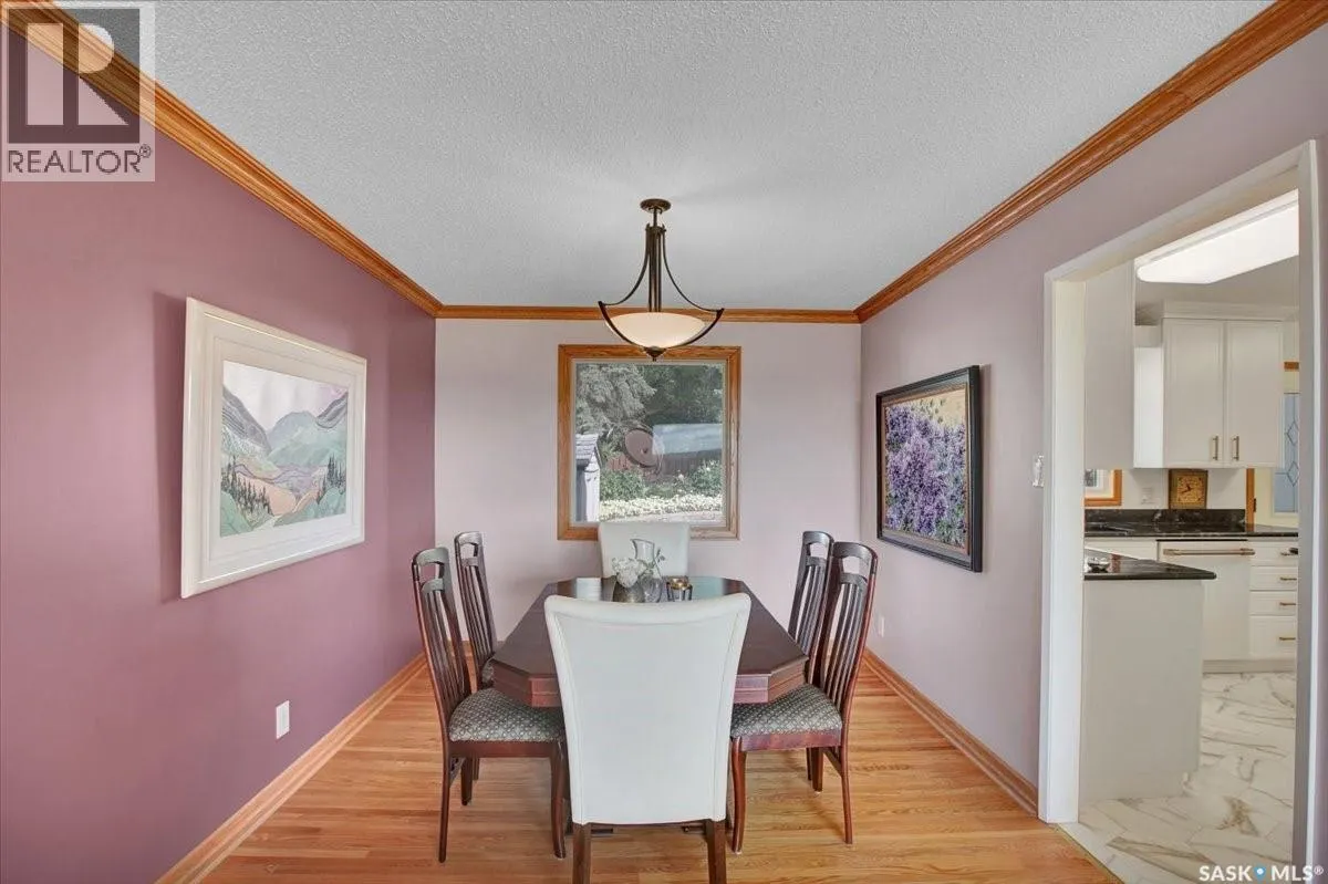 30 Capilano DRIVE