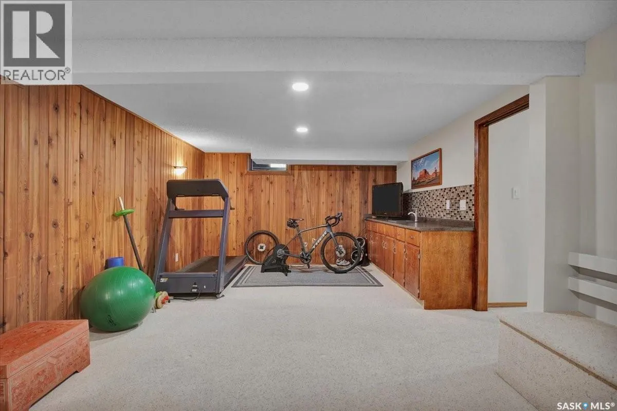 30 Capilano DRIVE
