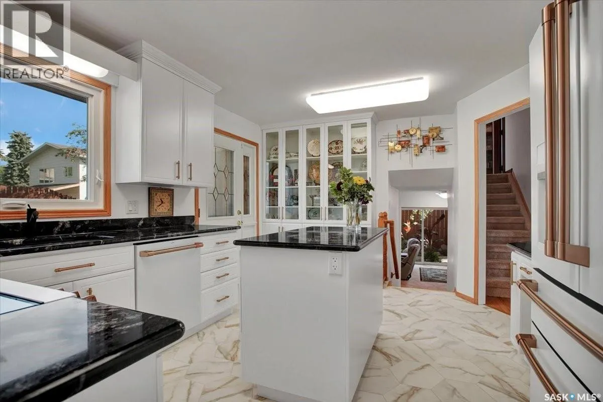 30 Capilano DRIVE