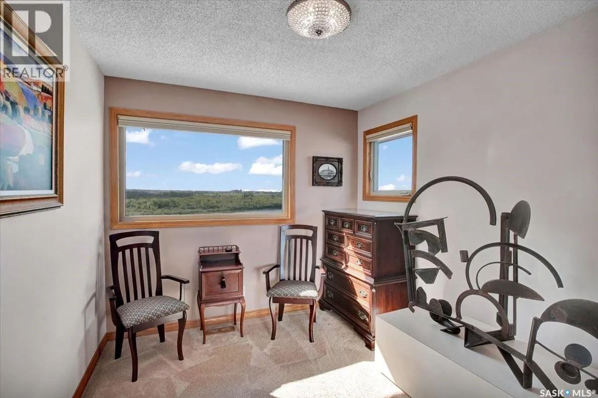 30 Capilano DRIVE