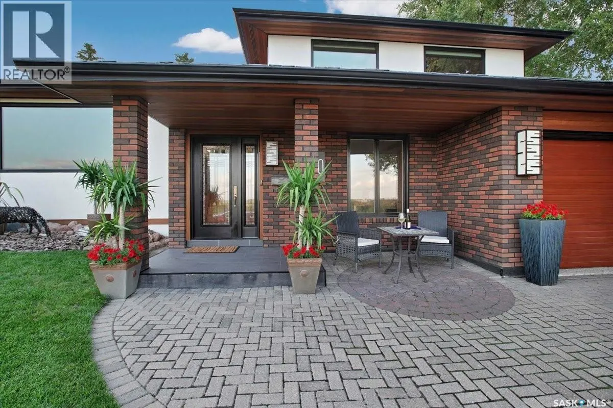 30 Capilano DRIVE