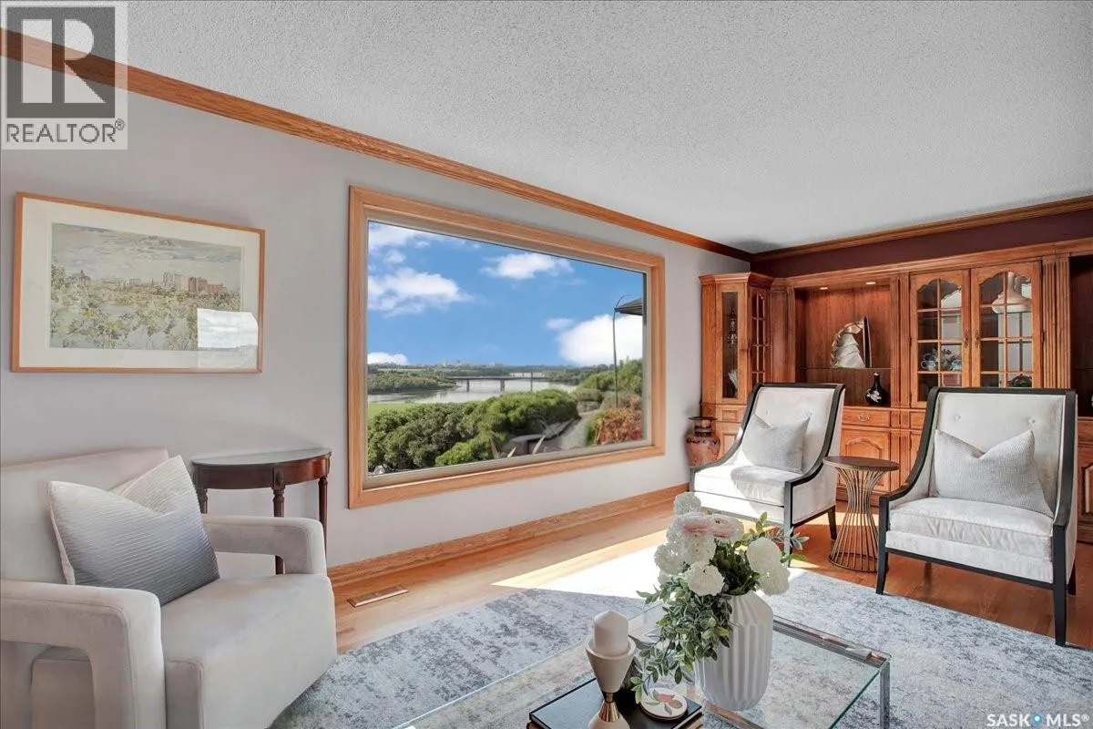 30 Capilano DRIVE