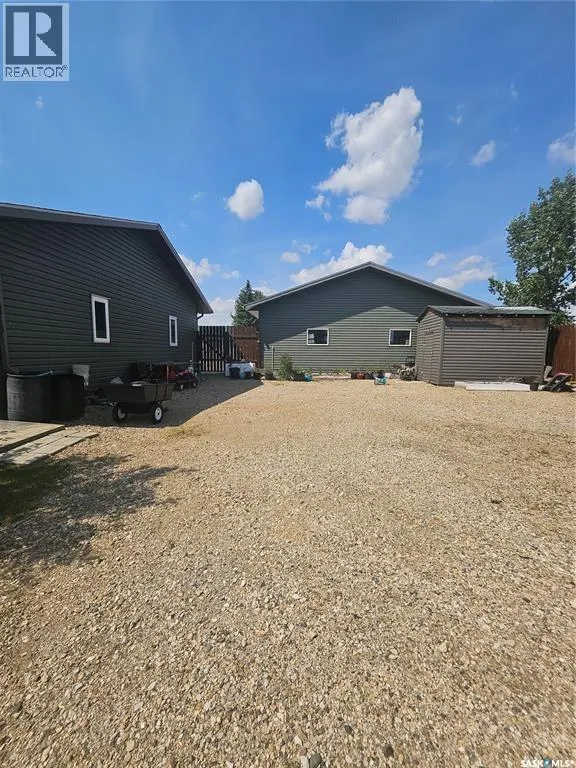 406 First AVENUE E