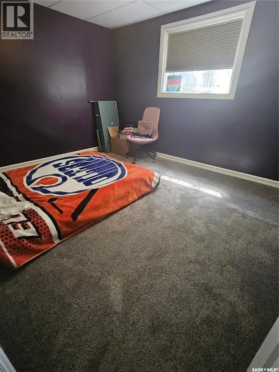 406 First AVENUE E