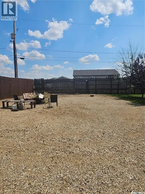 406 First AVENUE E