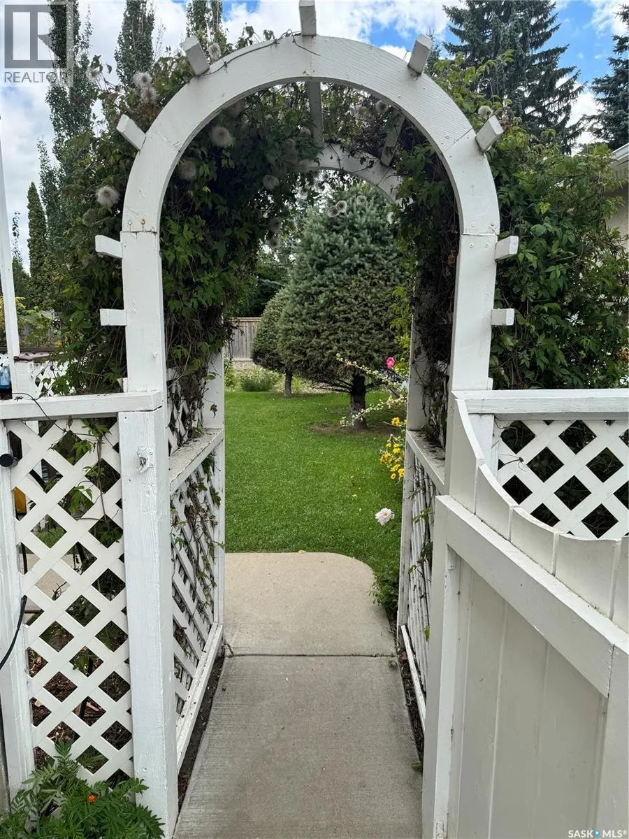 233 Assiniboine DRIVE