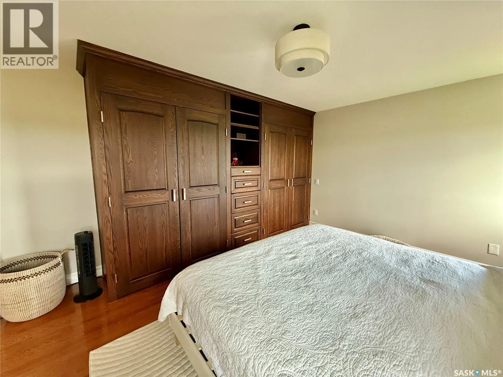 2523 Cardinal CRESCENT