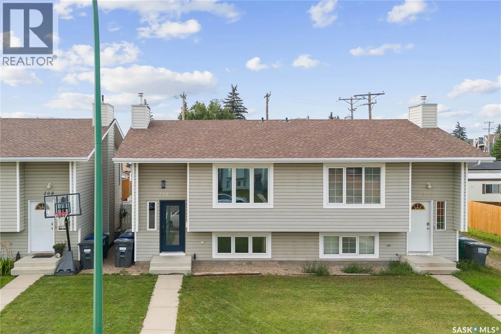 210 Hedley STREET