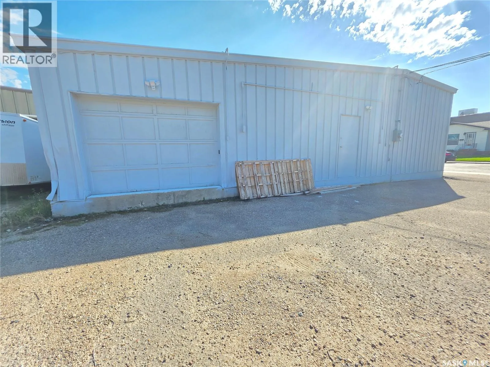 401B North Railway STREET E