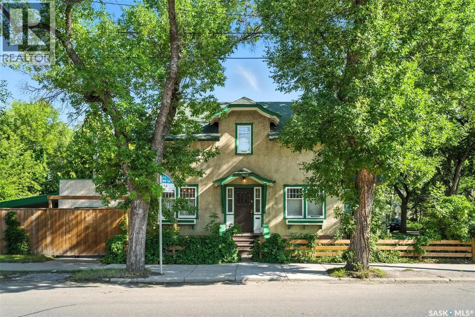 1020 Eastlake AVENUE