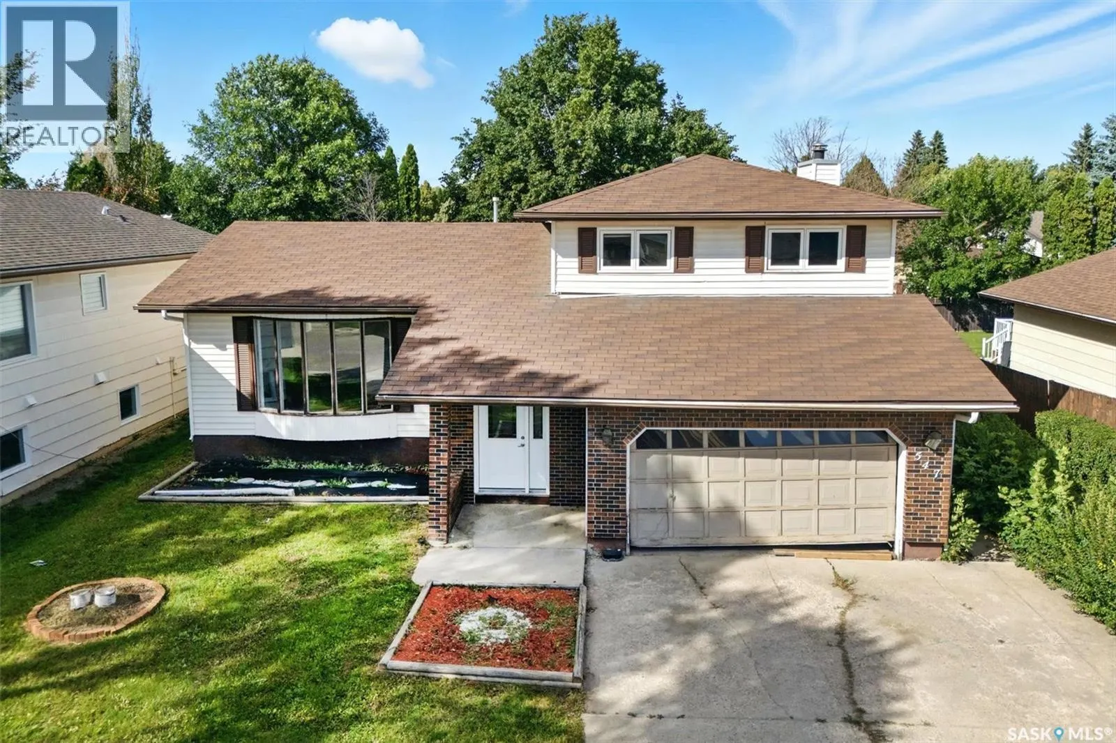547 Sebestyen CRESCENT