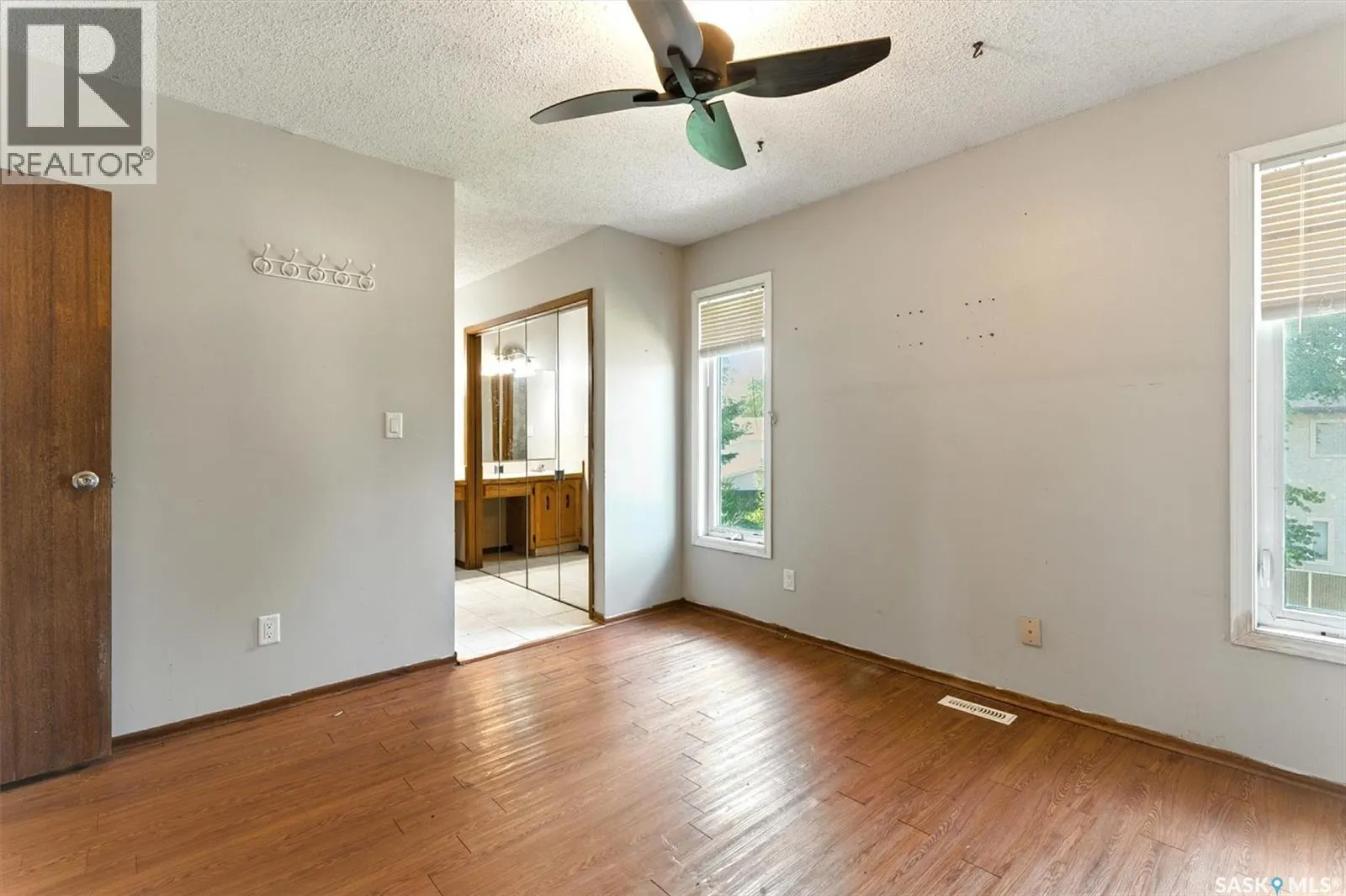 547 Sebestyen CRESCENT