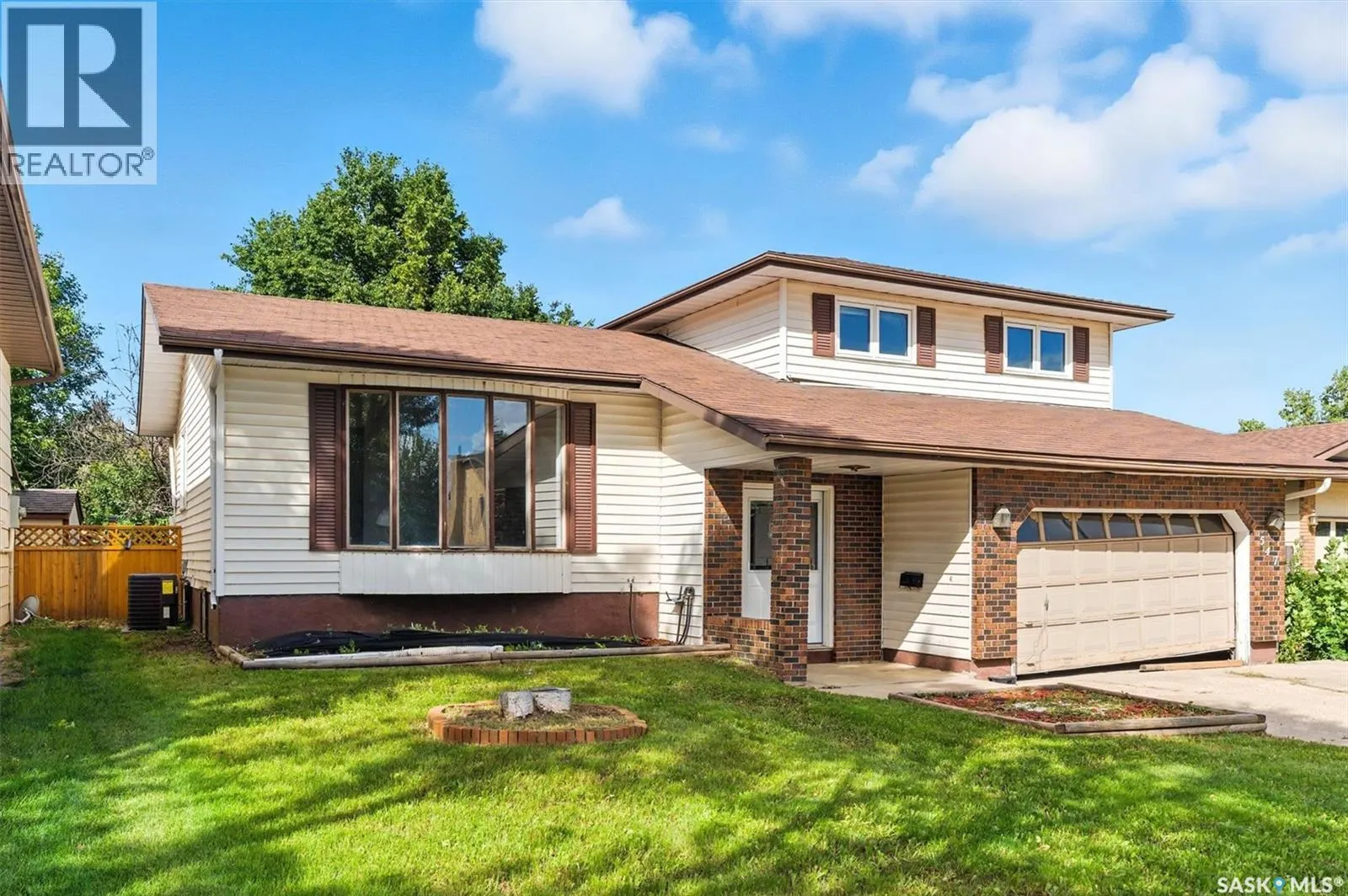 547 Sebestyen CRESCENT