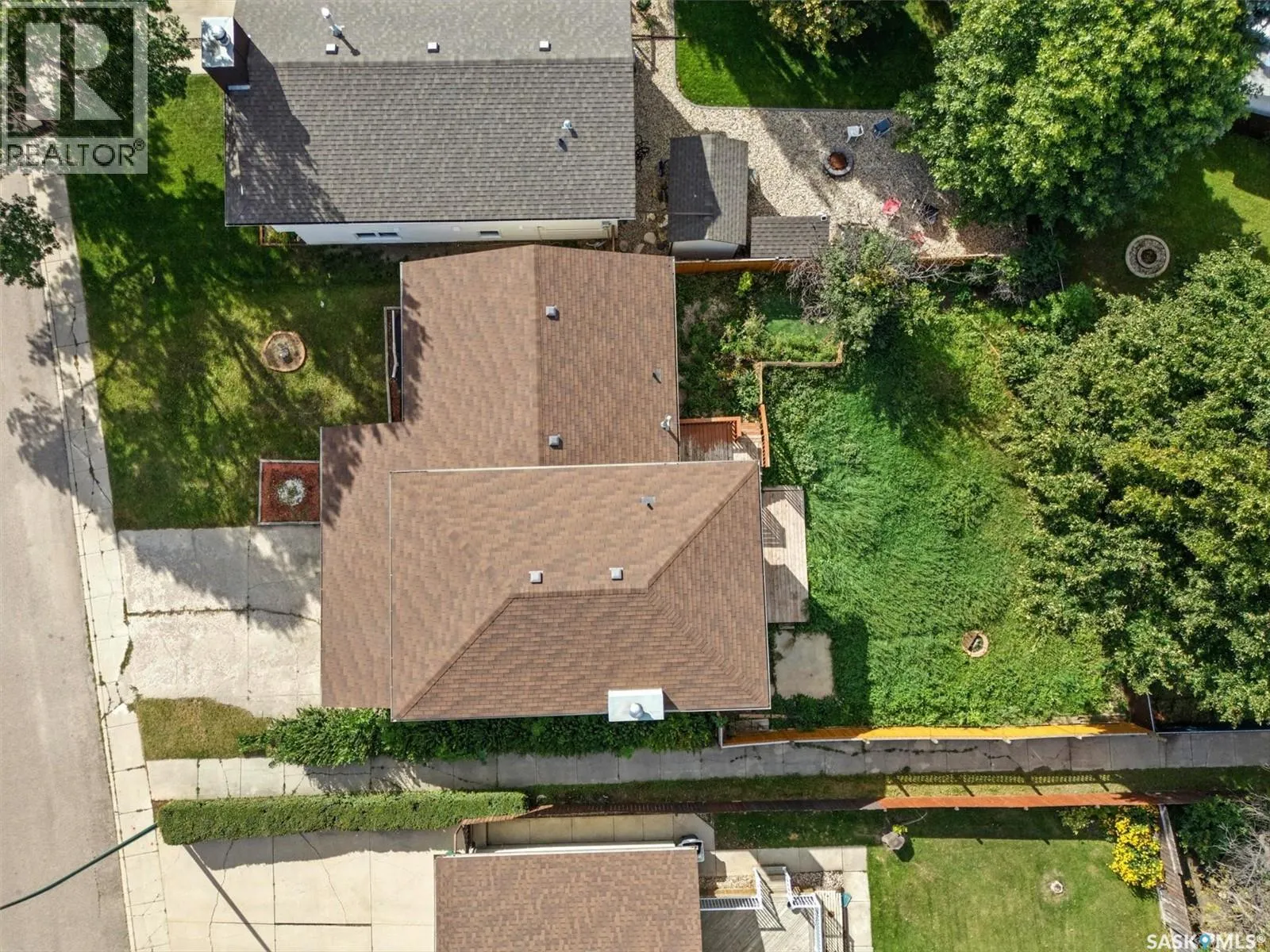547 Sebestyen CRESCENT