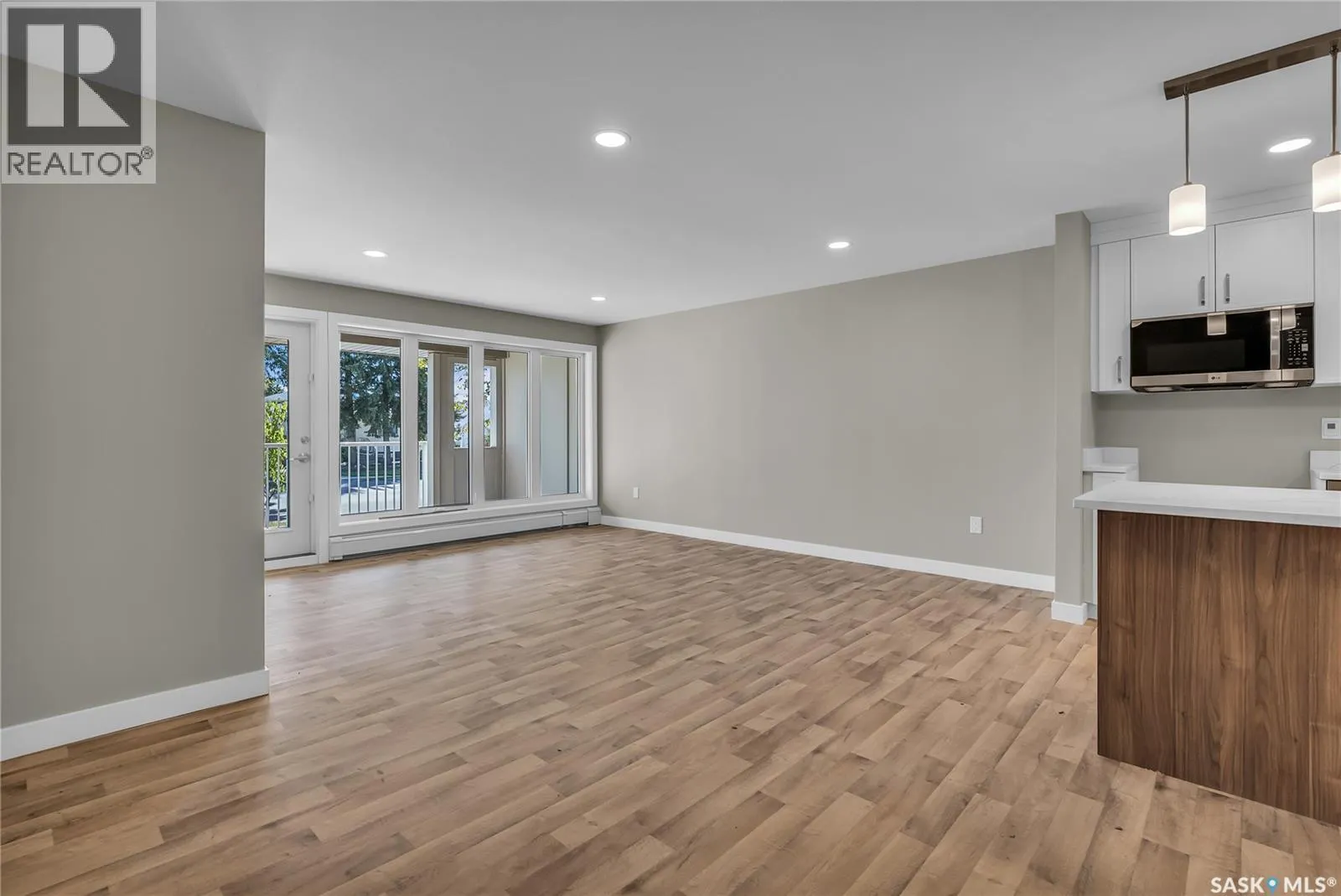 105 318 108th STREET