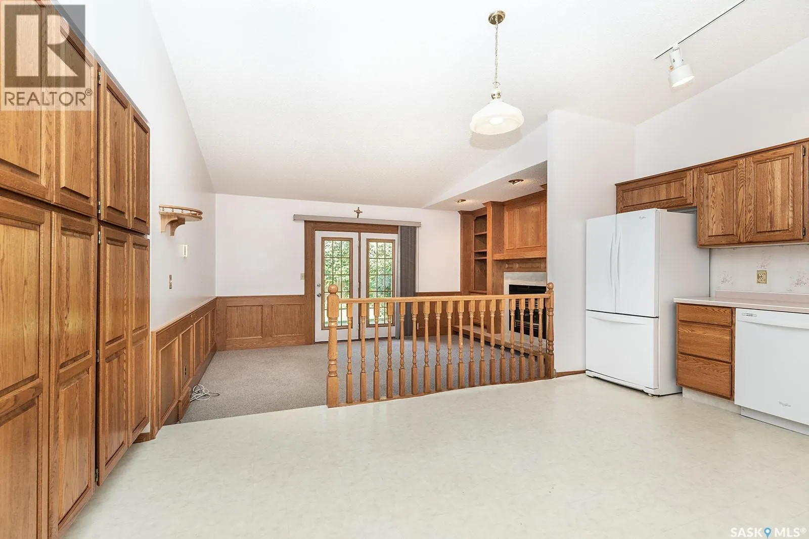 634 Nesslin CRESCENT
