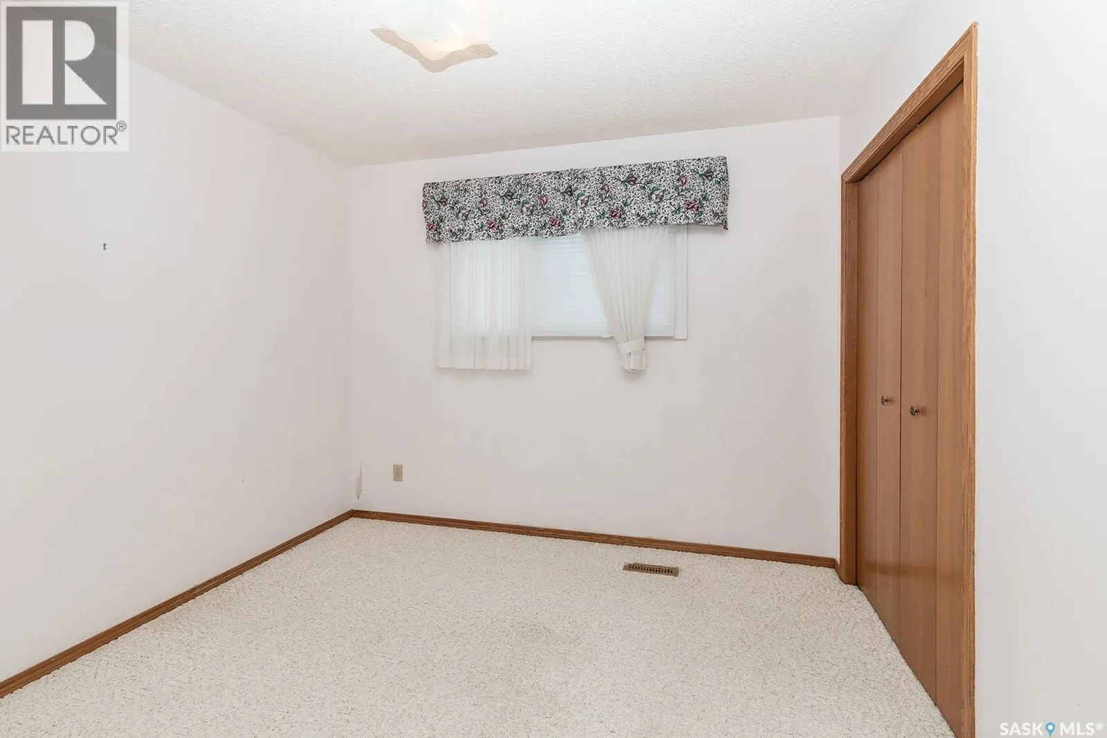 634 Nesslin CRESCENT