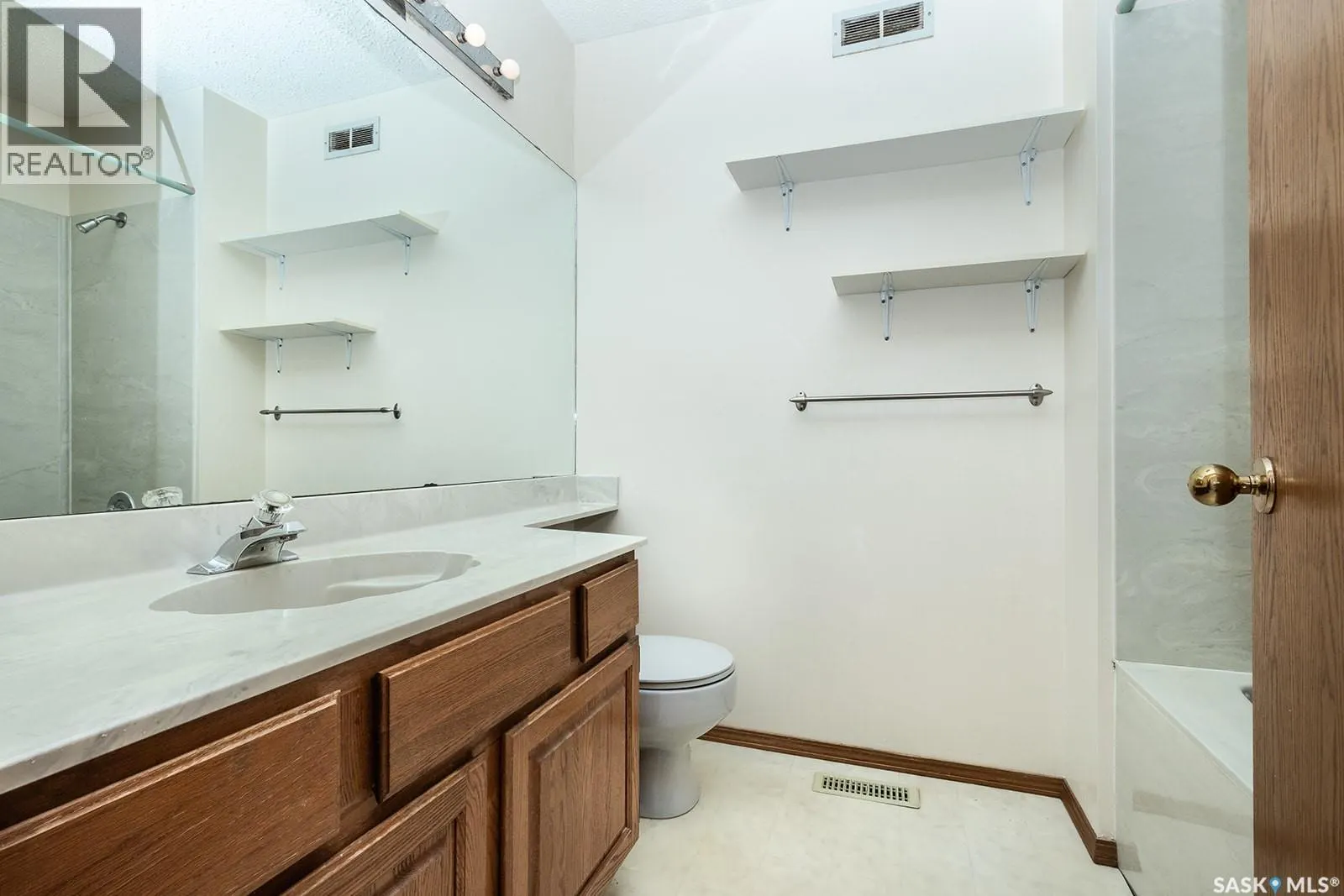 634 Nesslin CRESCENT