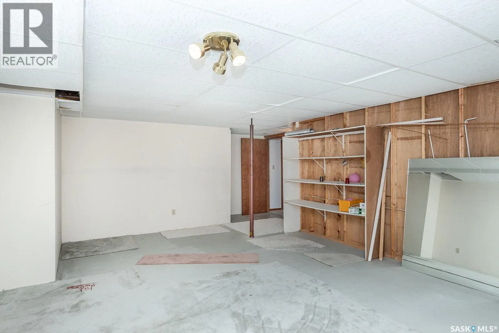 634 Nesslin CRESCENT