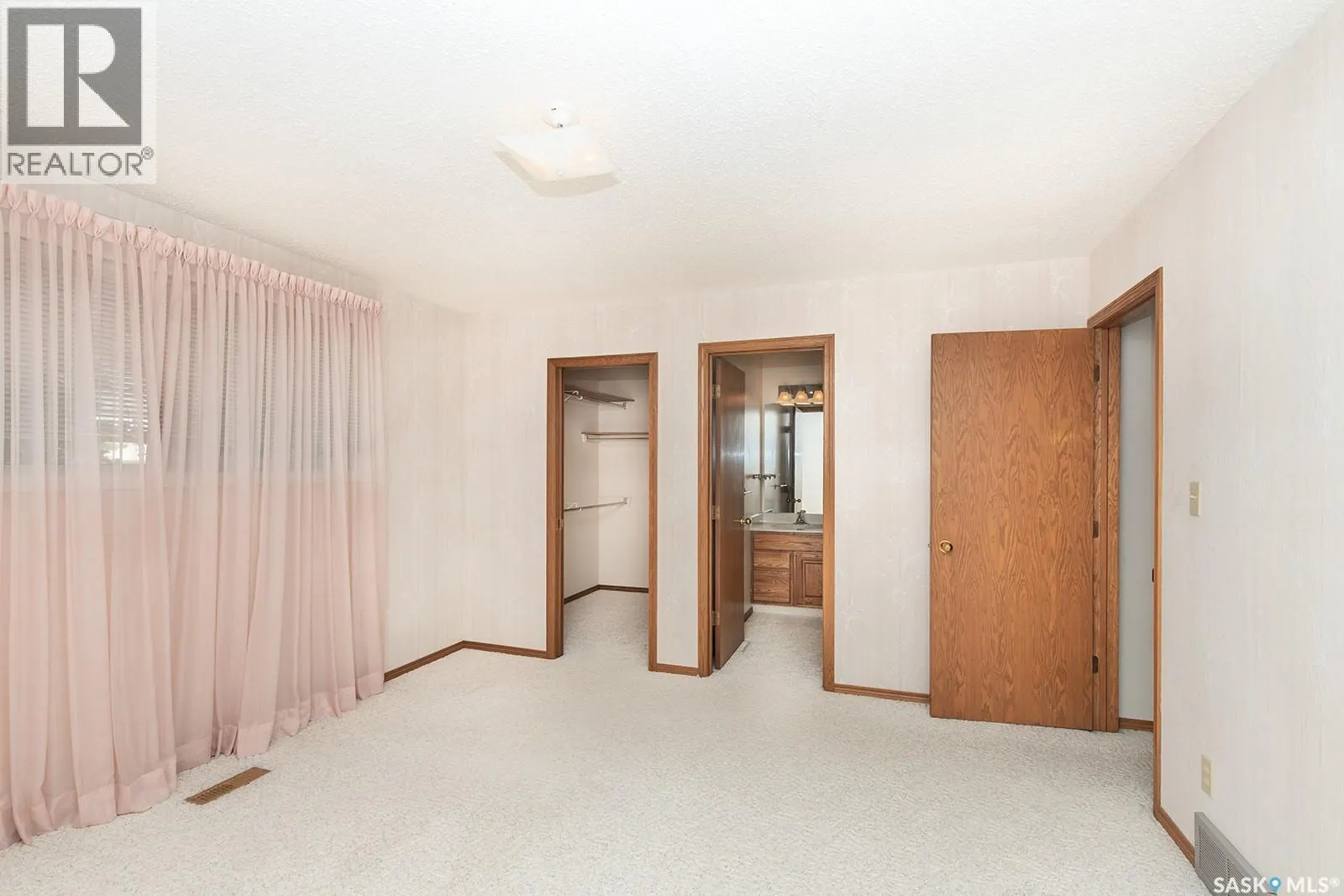 634 Nesslin CRESCENT