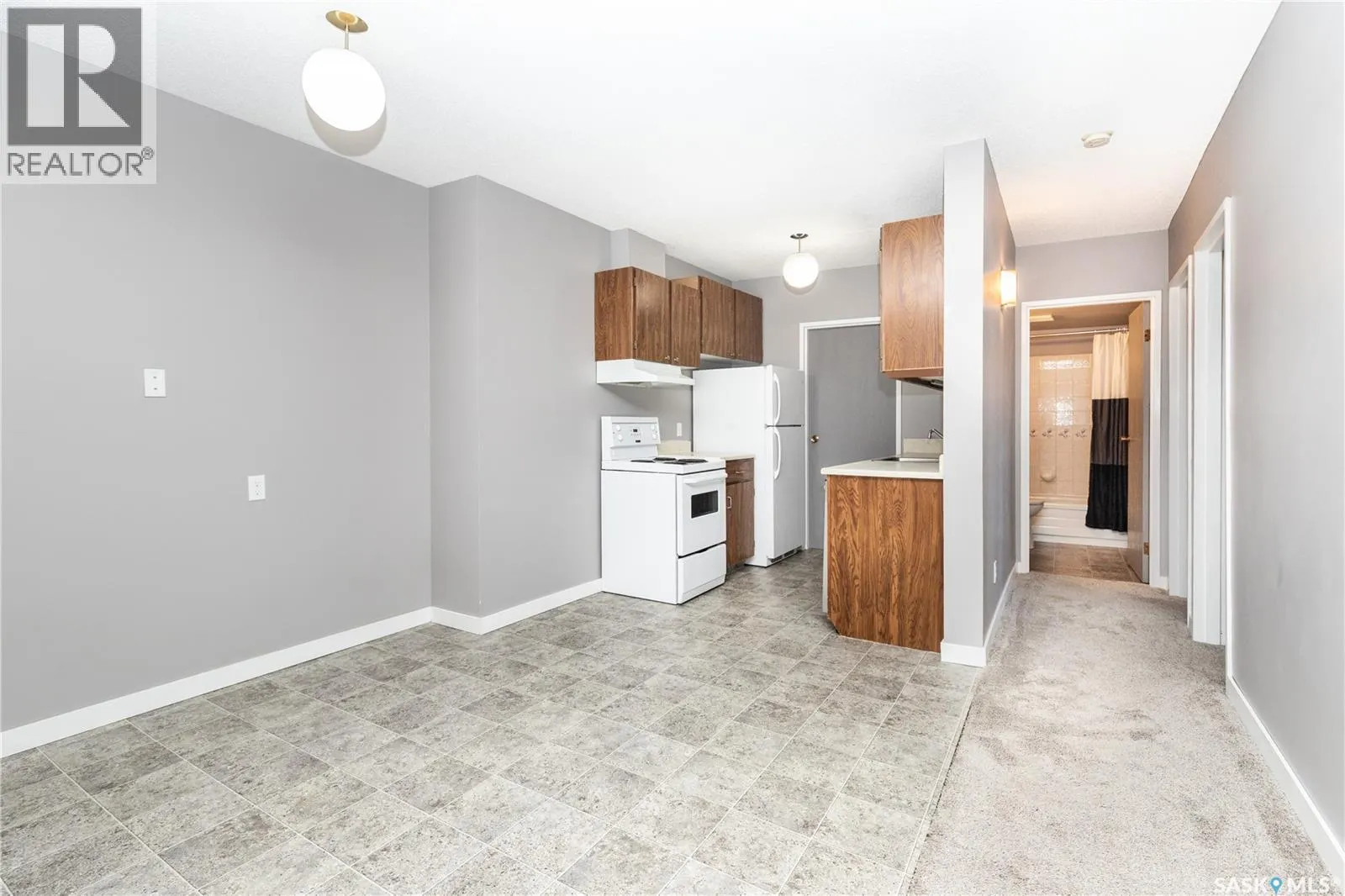 307 415 Tait COURT