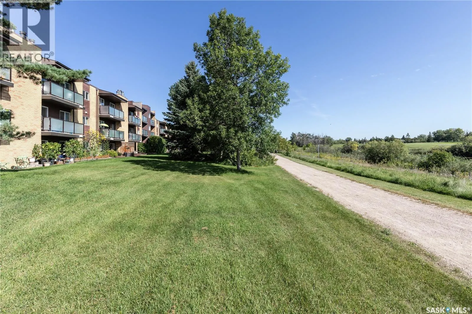 307 415 Tait COURT