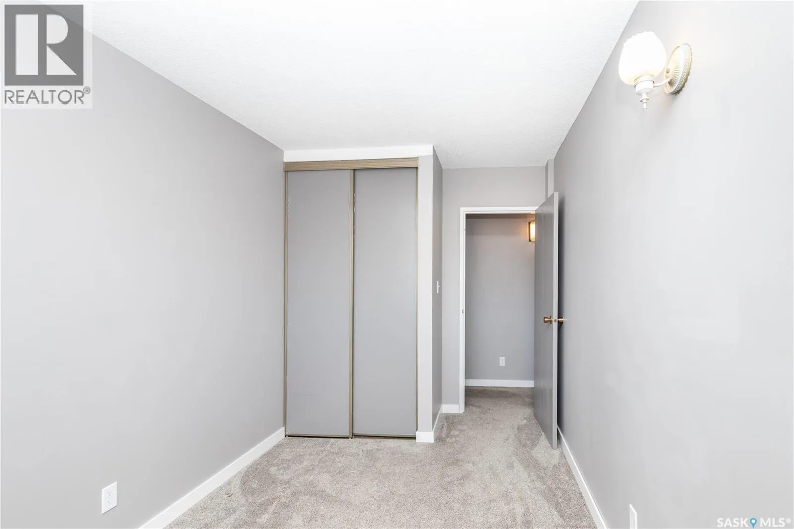 307 415 Tait COURT
