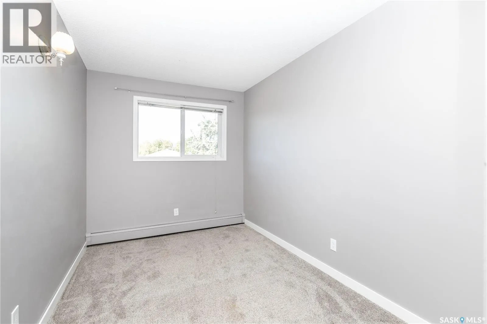 307 415 Tait COURT