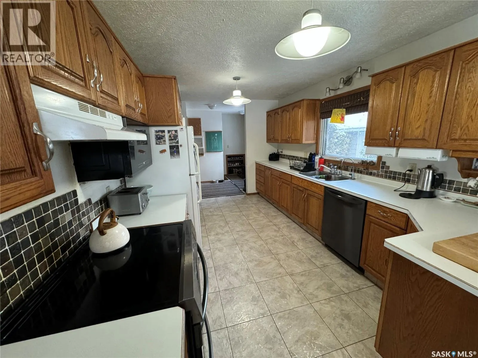 Acreage near white cap