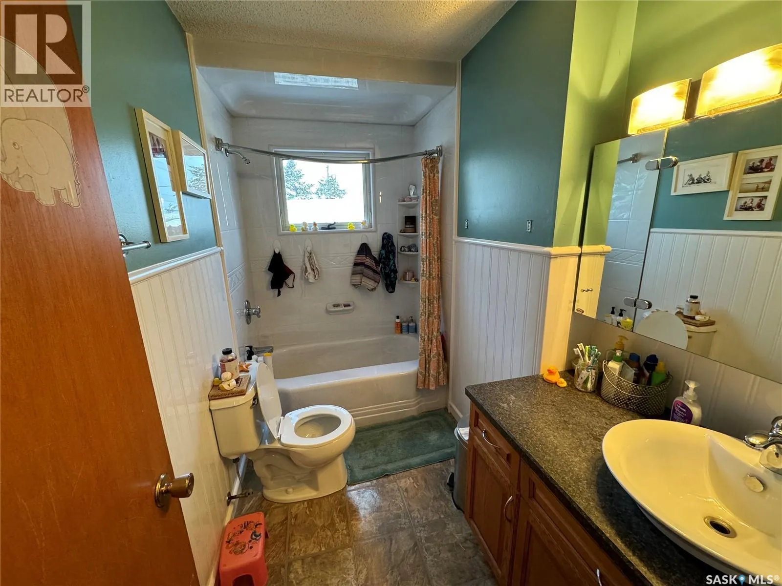 Acreage near white cap