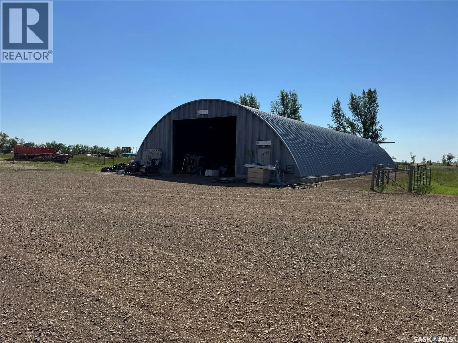 Acreage near white cap