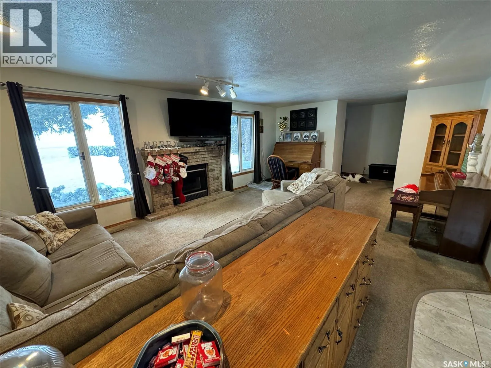 Acreage near white cap