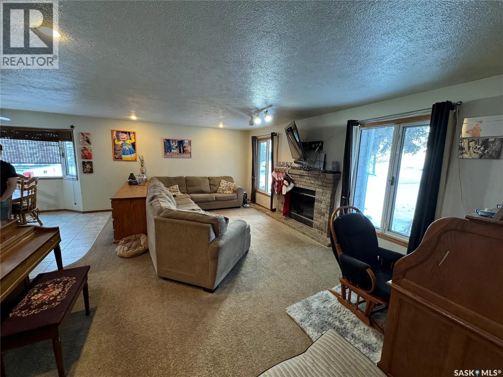 Acreage near white cap