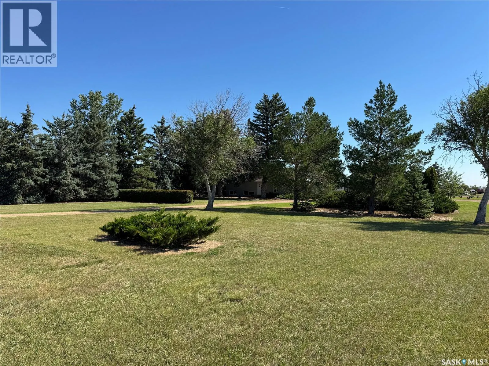 Acreage near white cap