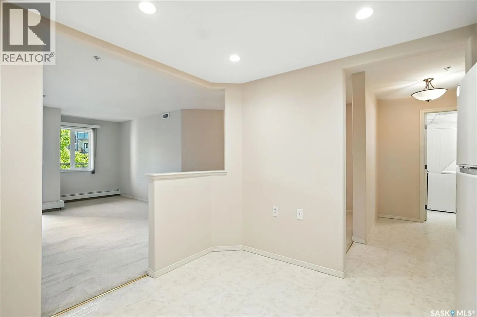 208 1622 Acadia DRIVE