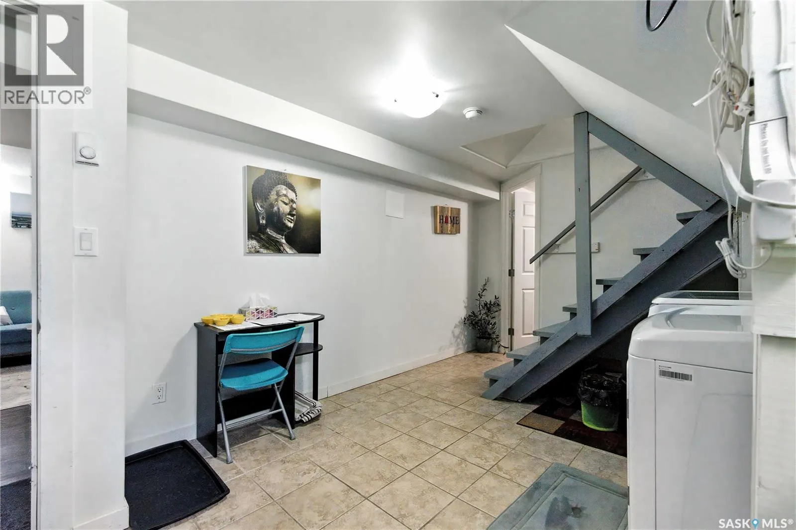 1426 10th STREET E