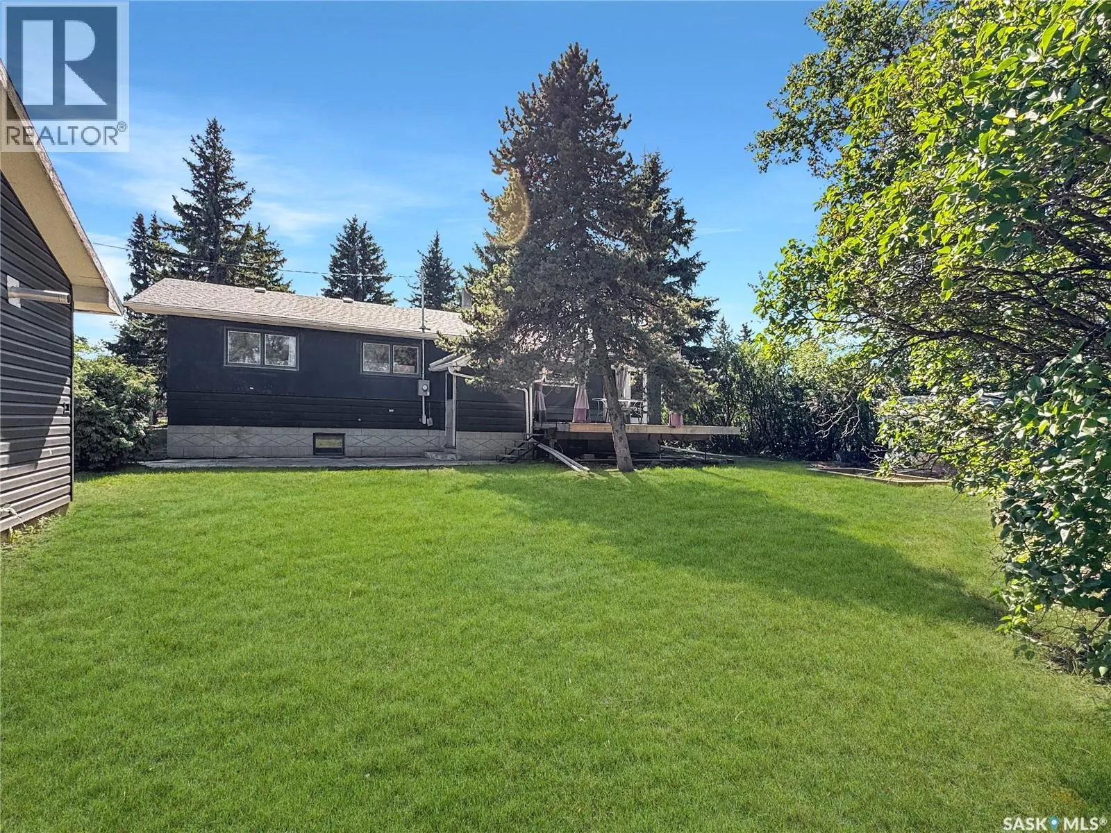 111 Dion AVENUE