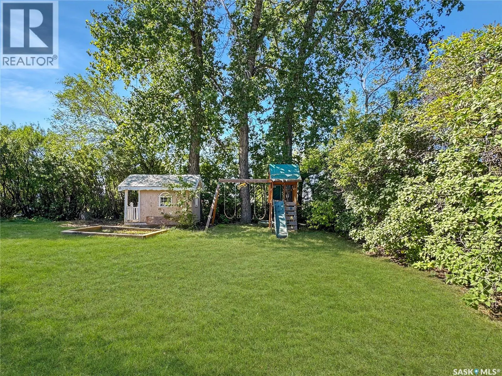 111 Dion AVENUE