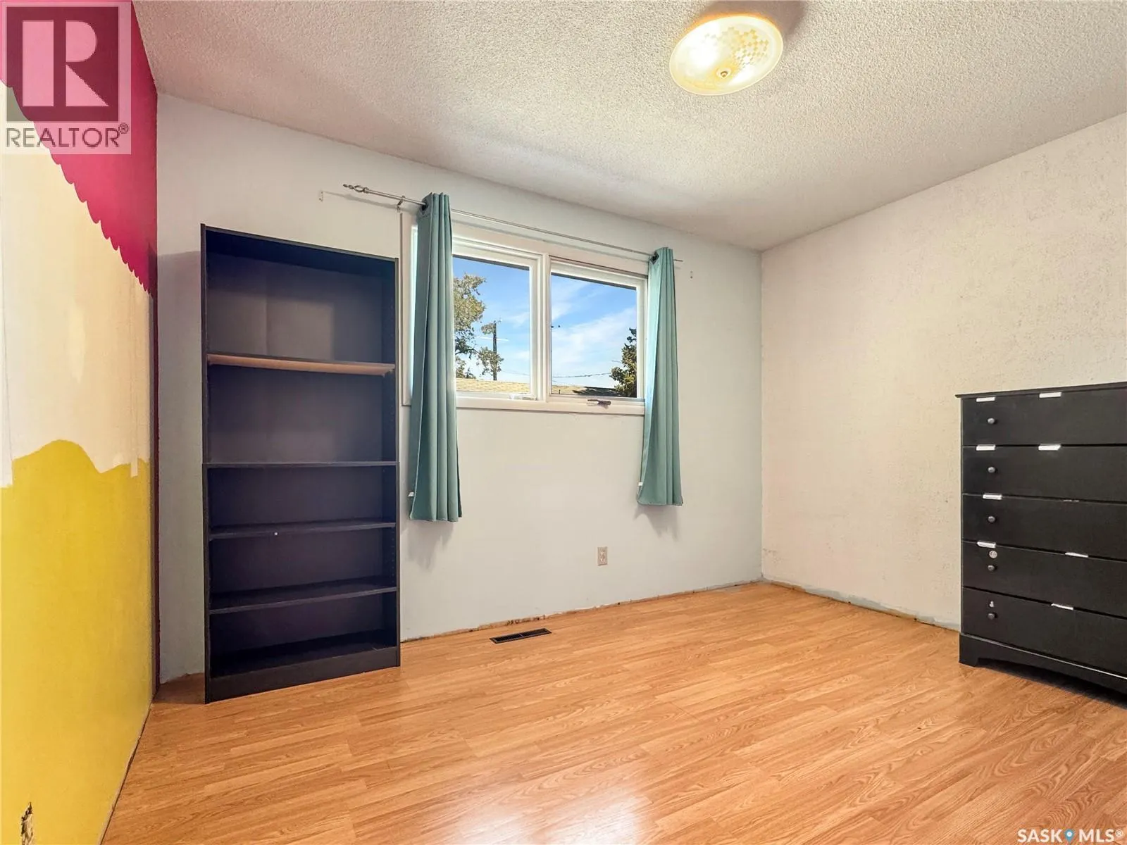 111 Dion AVENUE