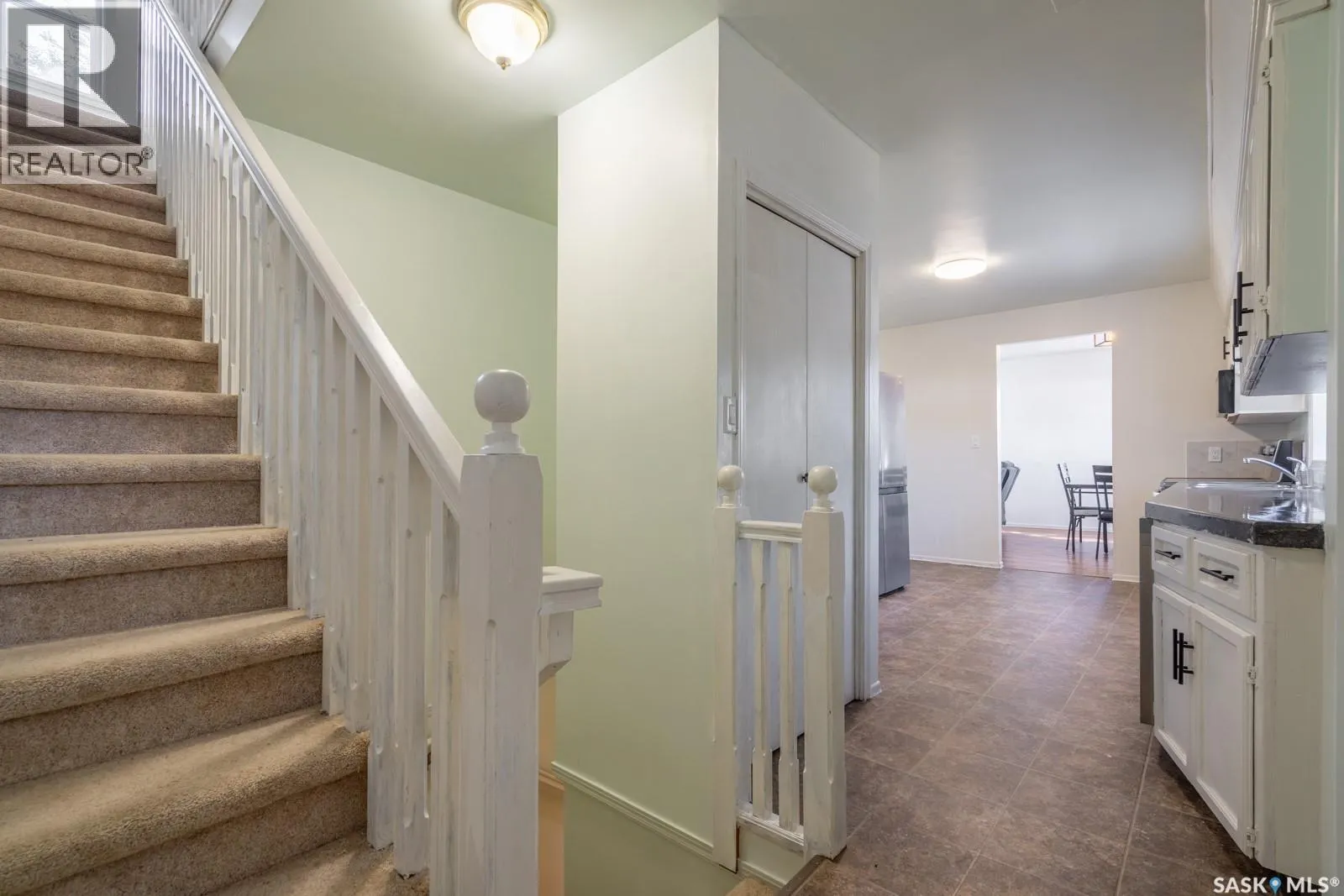 279 Angus STREET